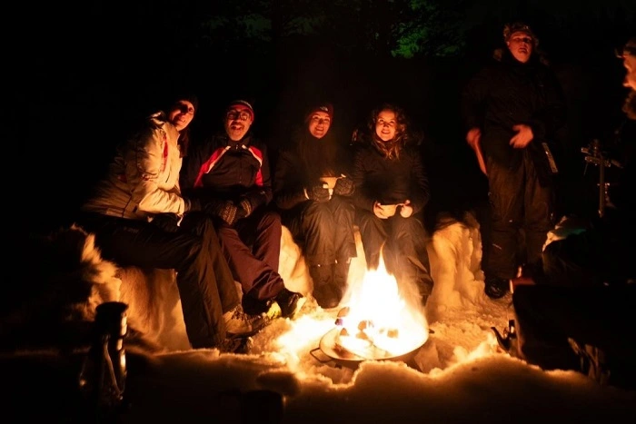 Northern lights & bonfire Northern lights & bonfire